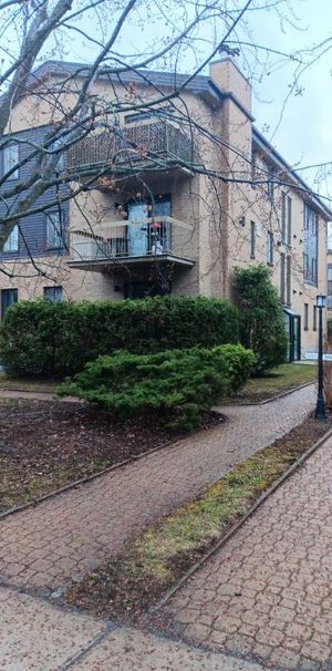 Beau et grand 5 ½ à louer dans St-Bruno avec 2 stationnements - Photo 1