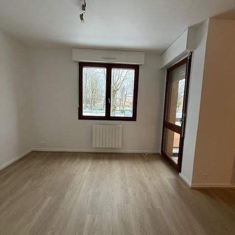 Location Appartement 4 pièces 82m² PONT DE VEYLE 01290 - Photo 1