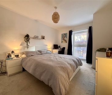 Station Road, Hook, Hampshire, RG27 - Photo 6