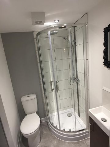 6 bedroom house of multiple occupation to rent - Photo 4