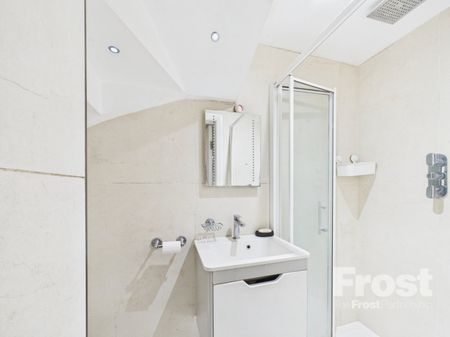 Staines Road, Feltham,TW14 - Photo 4