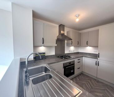 3 bedroom semi-detached house to rent - Photo 5