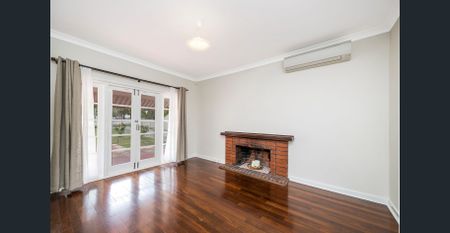 Beautiful Three Bedroom Home in Great Location! - Photo 3