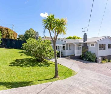 Light, Lifestyle and Location - Rangitoto Coll... - Photo 5