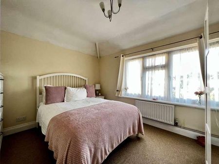 Rowney Road, Dagenham, RM9 - Photo 5