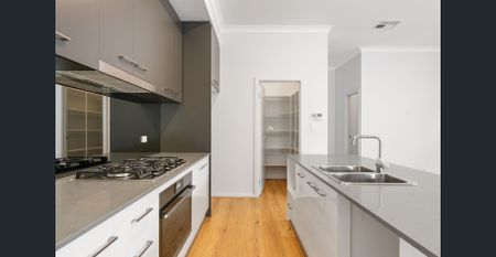 Modern Family Home Minutes from the City - Photo 2