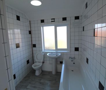 2 bedroom House To Let - Photo 5