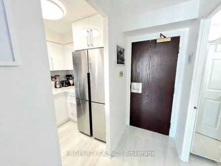 736 Bay Street #1012 - Photo 2