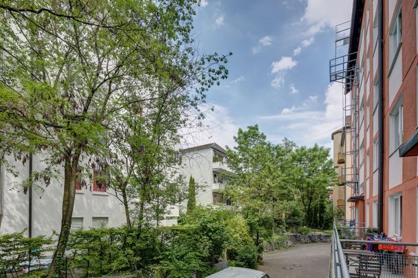 Beautiful 2.5-room apartment with 2 bedrooms and balcony in Munich-Westend - Foto 1