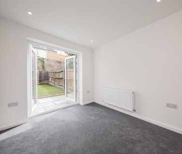 3 bedroom terraced house to rent - Photo 6
