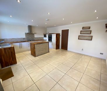 Llys Teg, Dunvant, SA2 - Photo 6