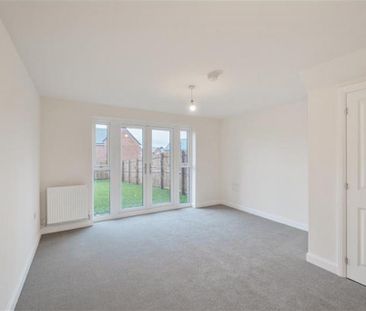 3 bedroom semi-detached house to rent - Photo 2