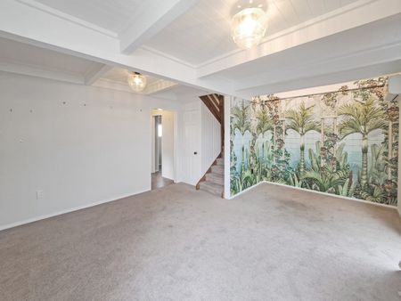 Townhouse Living - Photo 3