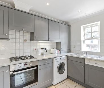 2 bedroom flat to rent - Photo 4