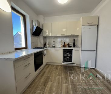 Casă individuală–160 mp | 5 camere | 4 bai | 4 parcări - Photo 1