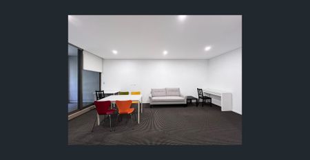 Fully furnished 2 bedroom plus bigger study apartment in Good Location! - Photo 2