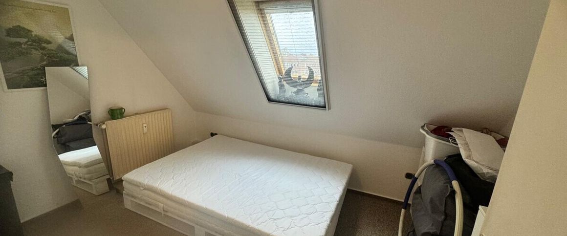 Schöne 2-Zi.-Dachgeschosswohnung in Lübeck-St. Lorenz-Nord (Nähe Bahnhof) - Photo 1