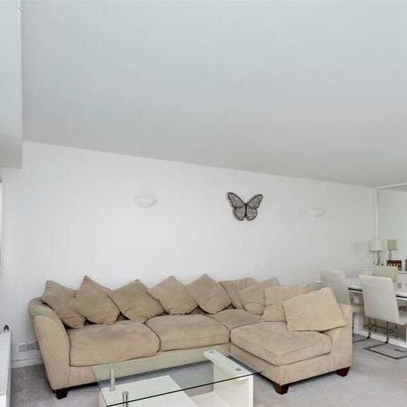 2 bedroom penthouse to rent - Photo 1