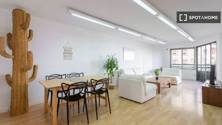 valencia, Valencian Community 46006 - Photo 3