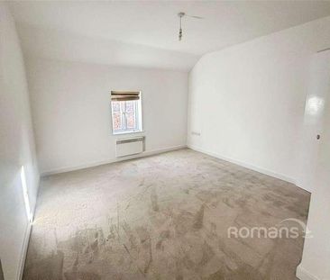 Saddlers Court, Windsor Road, Woking, GU24 - Photo 4