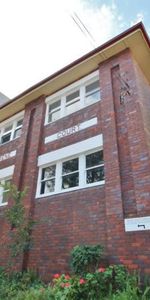 OVERSIZED ONE BEDROOM PLUS STUDY! - Photo 3