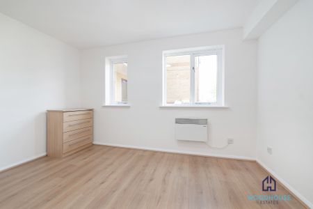 Draycott Close, London, NW2 - One Bedroom Flat To Rent - £351pw / £1,525pcm - Photo 2