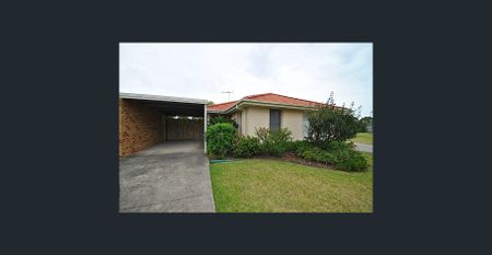 INDULGE YOURSELF IN A MANICURED SETTING - Photo 2