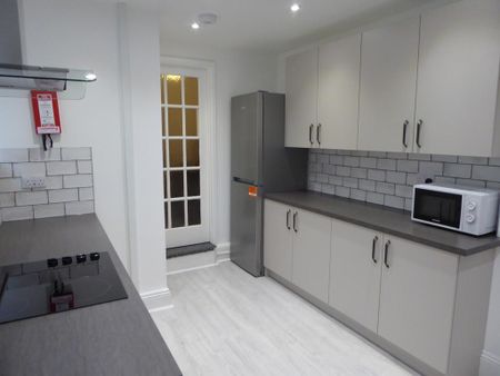 1 bedroom flat to rent - Photo 4