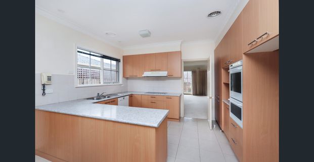 Elegant Living in the Heart of Brighton East - Photo 1