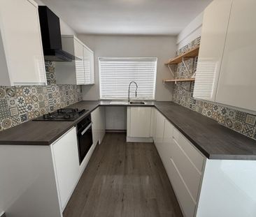 2 bedroom house to rent - Photo 3