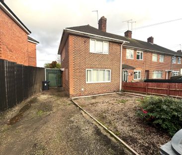 3 bedroom semi-detached house to rent - Photo 3