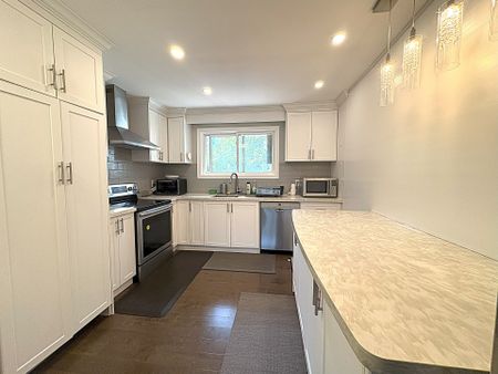 For Lease - 238 The West Mall N/A, Toronto, Ontario - Photo 3