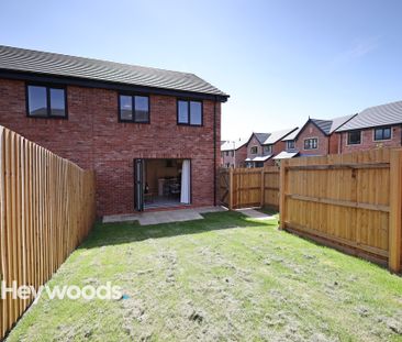 3 bed mews house to rent in The Oaks, The Astbury, Newcastle-under-... - Photo 5