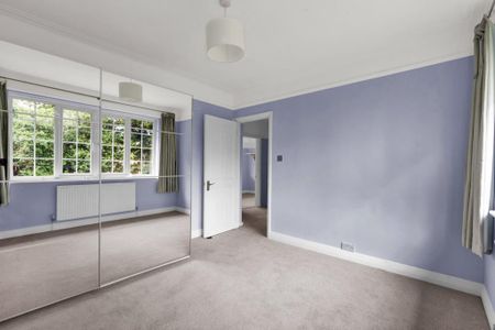 Castleview Road, Weybridge, Surrey, KT13 - Photo 4