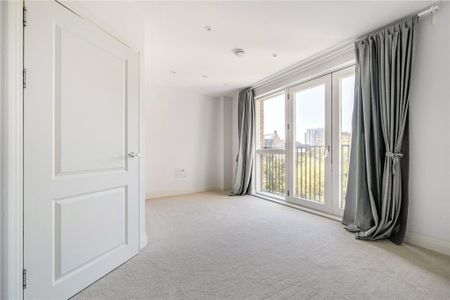 4 bedroom terraced house to rent - Photo 3