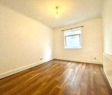 5 Bed End Terrace, Old Ashley Hill, BS6 - Photo 2