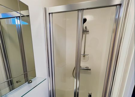 Halls E: Standard Ensuite Rooms - Photo 4