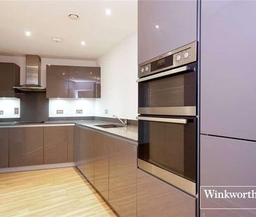 Finchley Road, London, NW11 - Photo 6