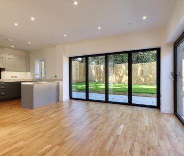 4 bedroom detached house to rent - Photo 1