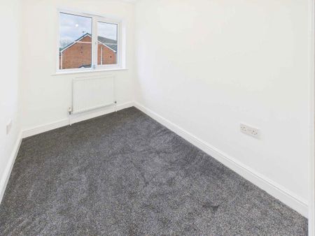 3 bedroom semi-detached house to rent - Photo 3