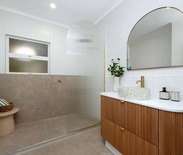 Charming Renovated Home in Gulliver - Photo 3