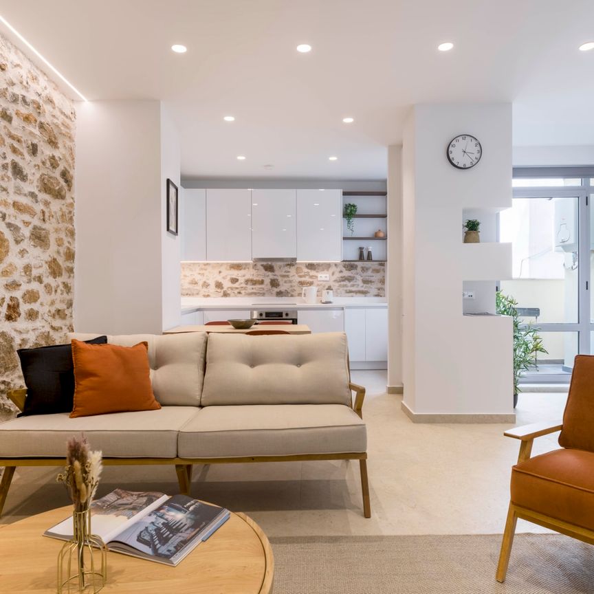 Psyrri Hideout · Chic 2BR Apartment - Φωτογραφία 1