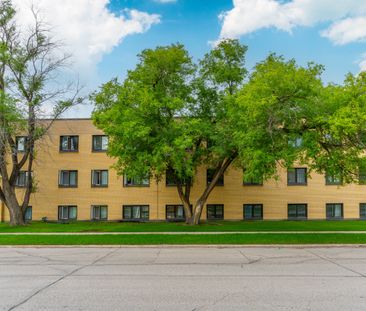 Lady Dale & Lady Robin - Photo 2