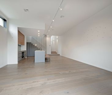 Executive style living - Photo 1