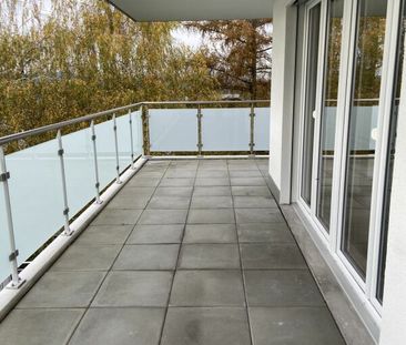 Moderne 4.5 Zimmer-Wohnung mit grossem Balkon - Photo 4