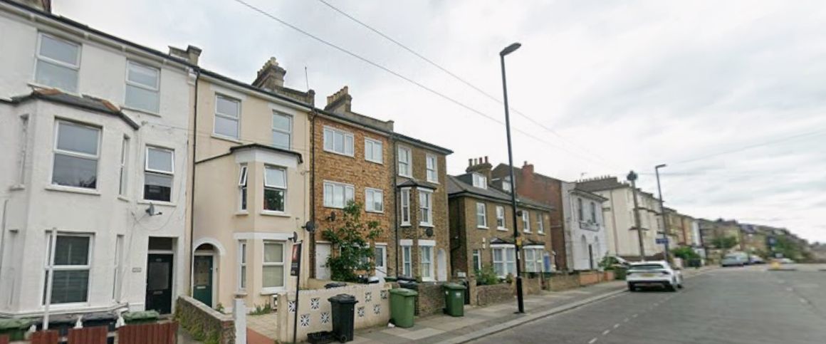 Studio Flat, Courthill Road, SE13 - Photo 1
