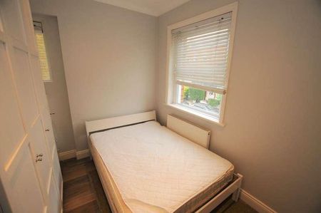 Ennismore Avenue, London, W4 - Photo 5