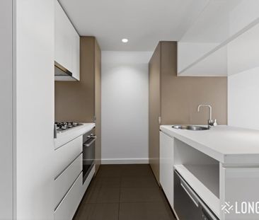 Perfectly Positioned Apartment with Stunning Views - Photo 2