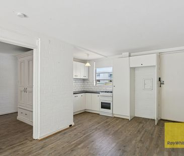 Well Presented Apartment Right Near UWA - Unfurnished - Photo 6