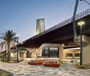 Beach Property 4 Bedroom Petfriendly 1min walk to train station, Al... - Photo 4